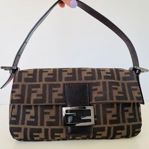 LIKE NEW✨Authentic Fendi zucca tabacco baguette